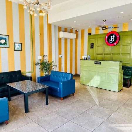 Hotel Golden Fern Patiāla 외부 사진