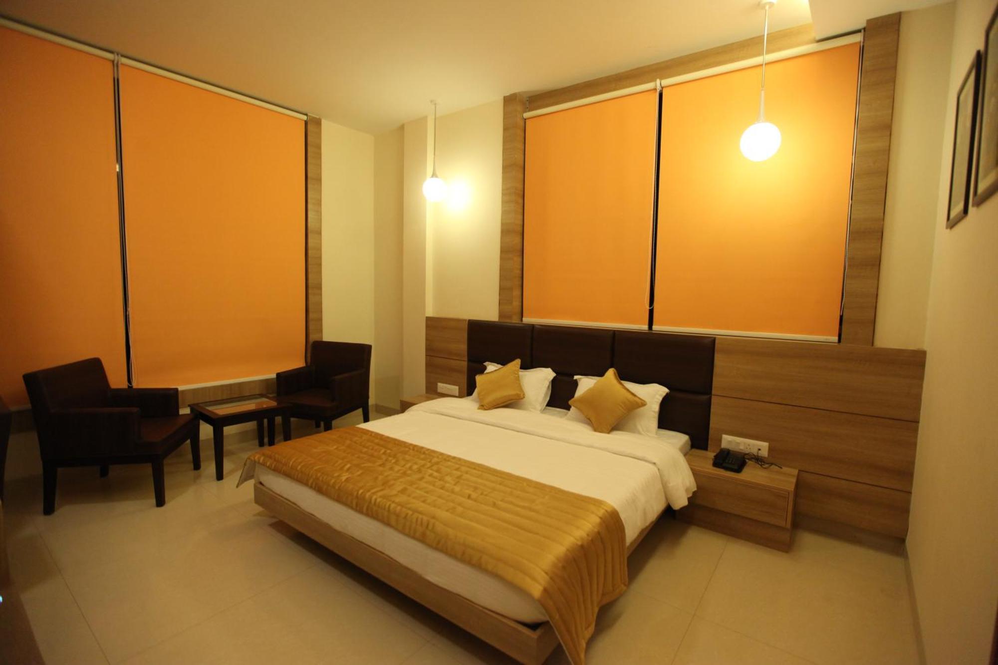 Hotel Golden Fern Patiāla 외부 사진